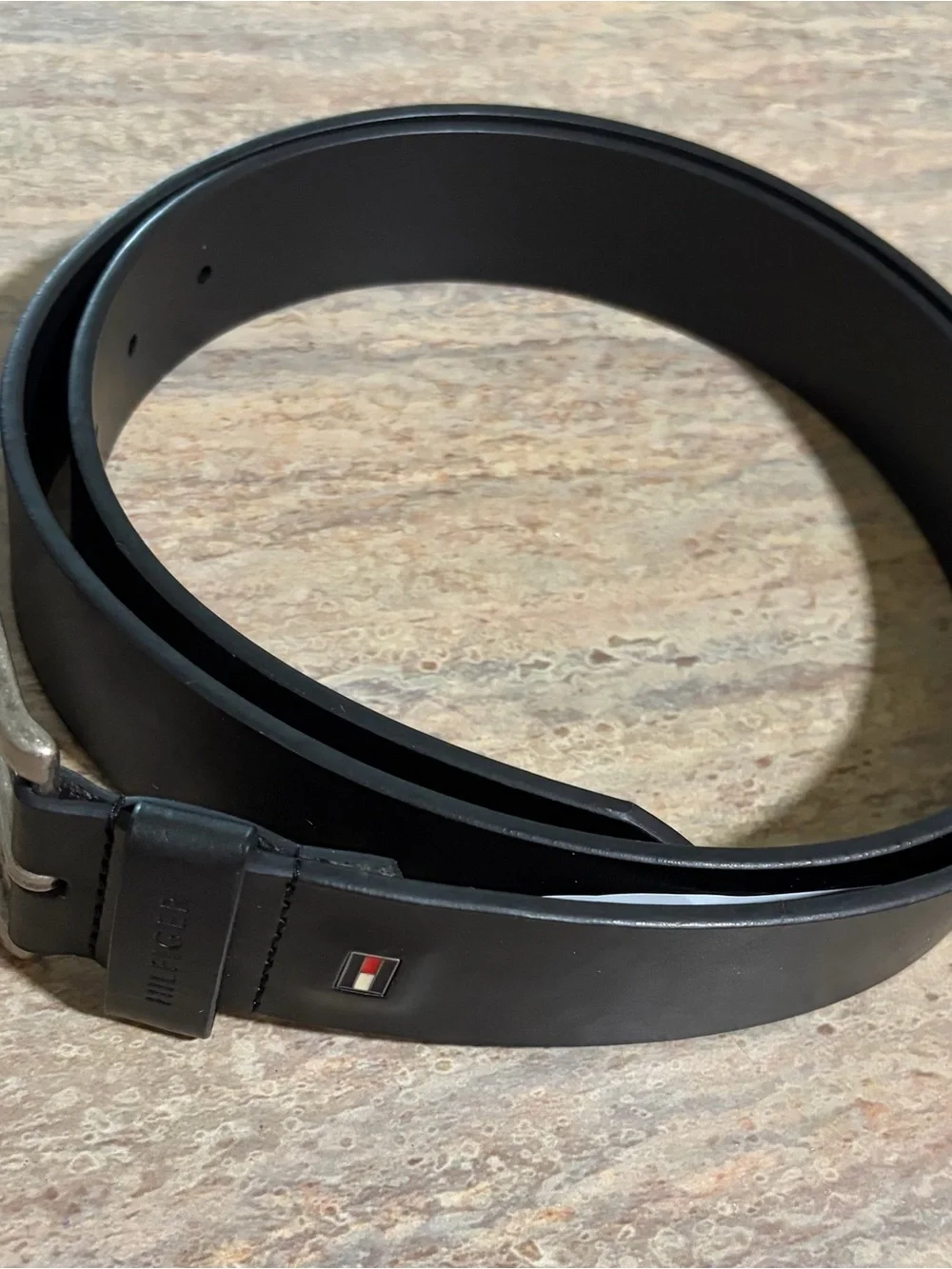 NWT Tommy Hilfiger Men’s Black Bonded Leather Belt with Signature Flag size 42